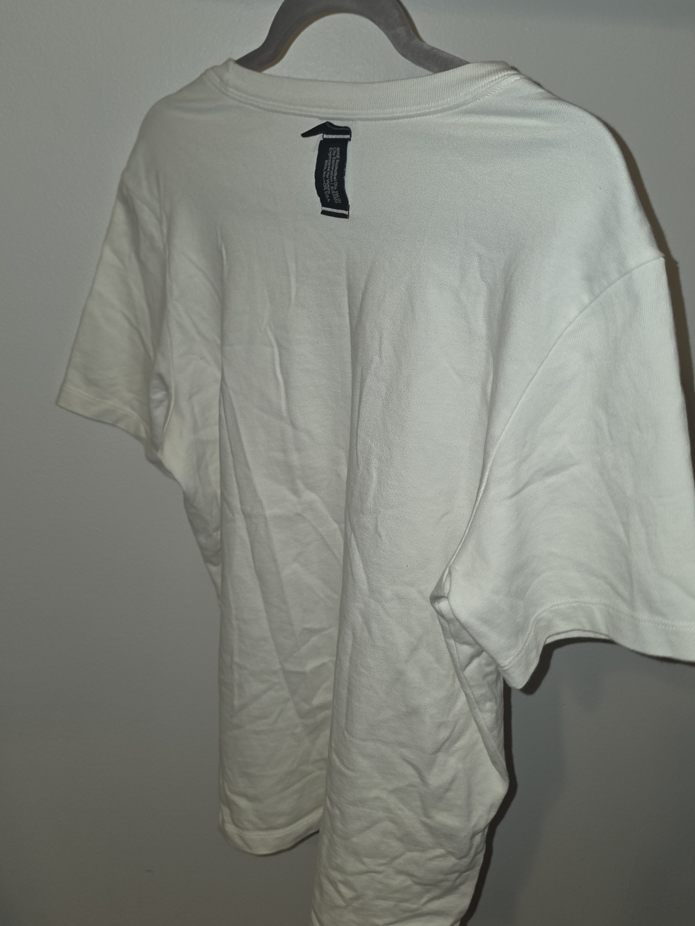 Nike Kids White T-Shirt with Textured Basketball Logo - Picture 4 of 4